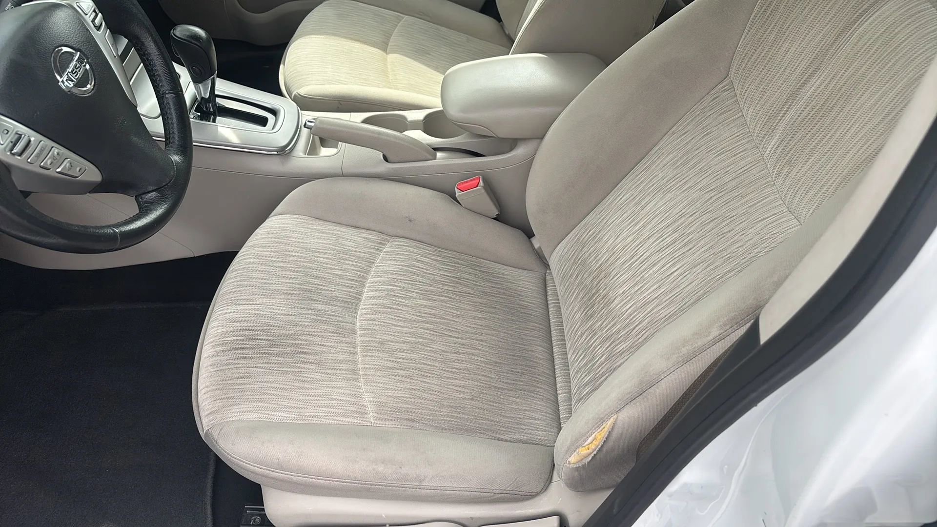 Used 2015 Nissan Sentra SV image 29