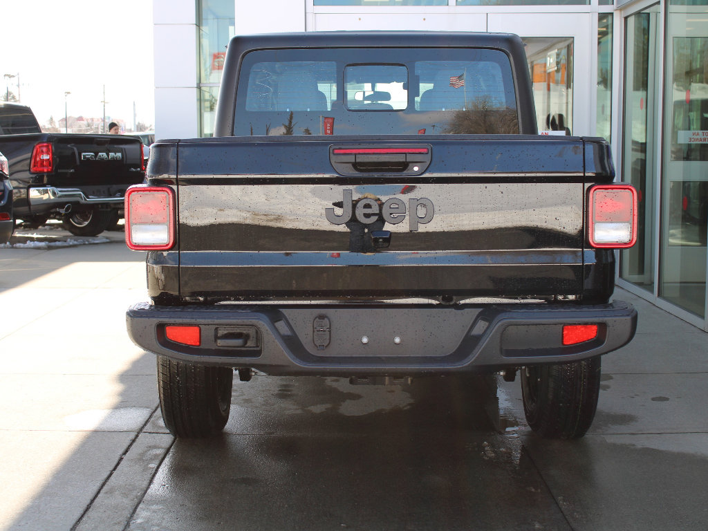 New 2026 Jeep Gladiator Sport image 7