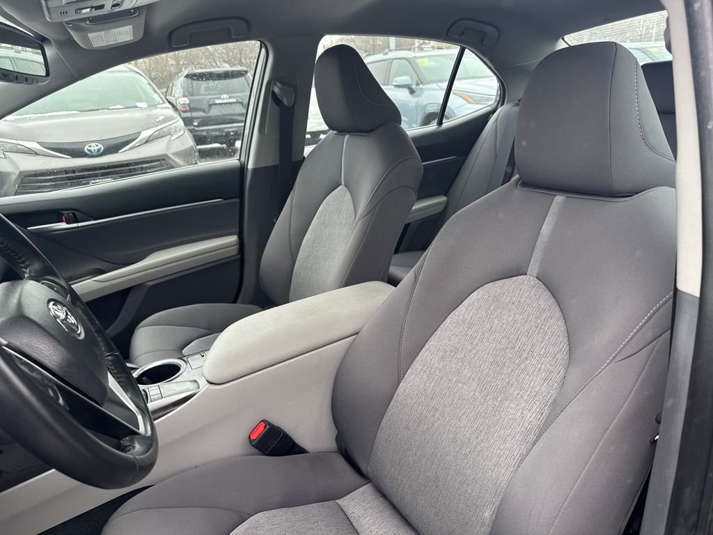 Used 2023 Toyota Camry LE image 14