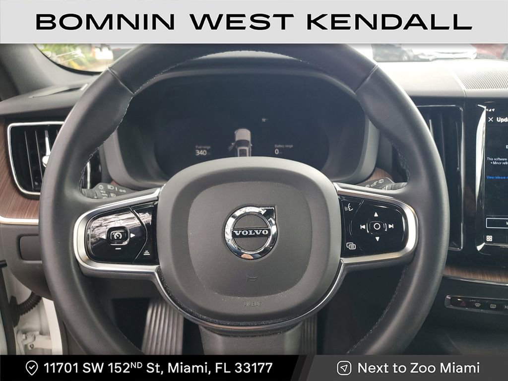 Used 2023 Volvo XC60 T8 Plus image 15