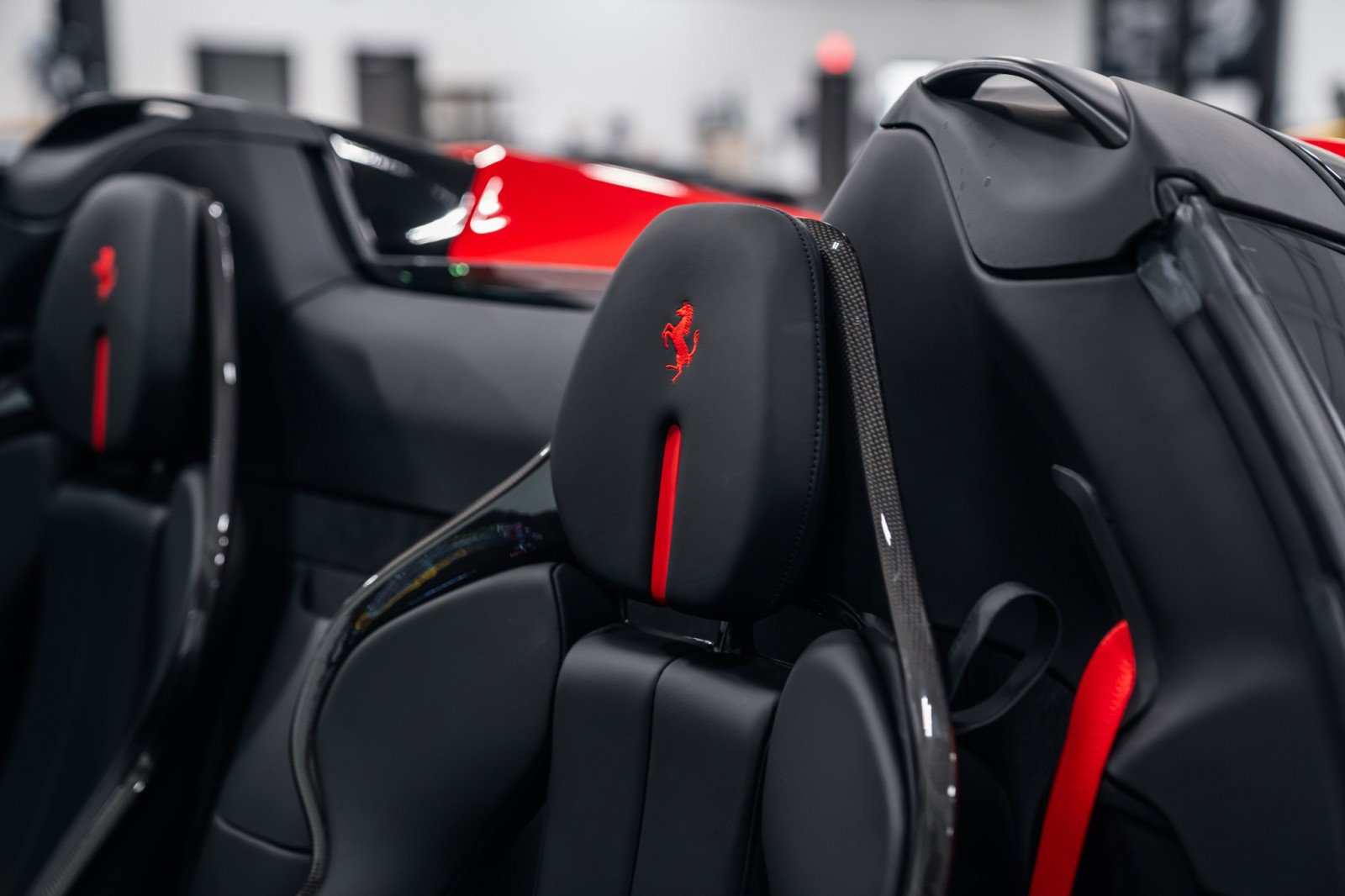 Used 2024 Ferrari SF90 Spider image 19