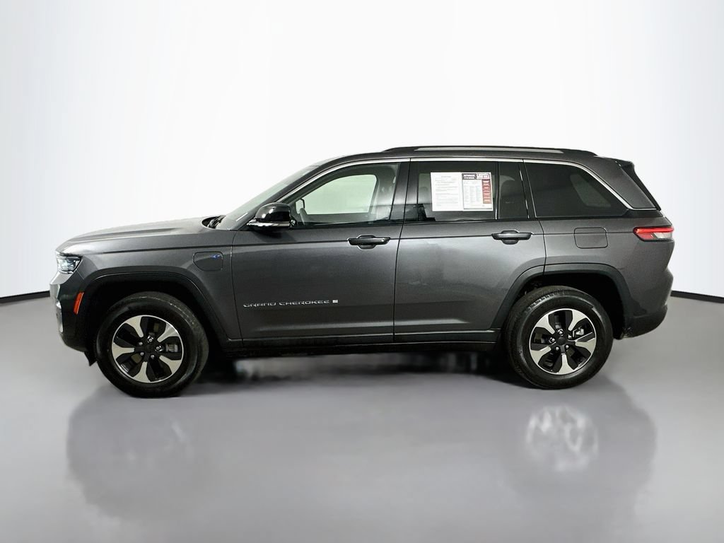 Used 2023 Jeep Grand Cherokee 4WD 4xe image 5