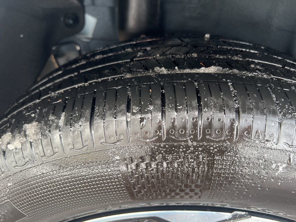 Certified 2024 Kia Niro EX image 42