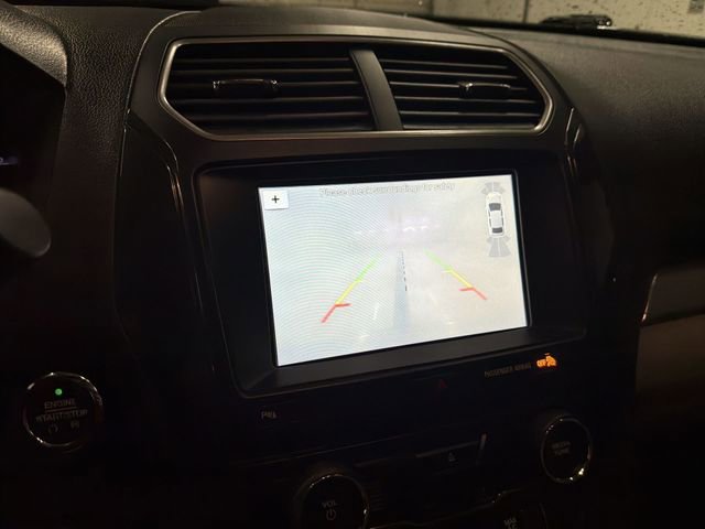 Used 2018 Ford Explorer XLT w/ Equipment Group 202A image 30