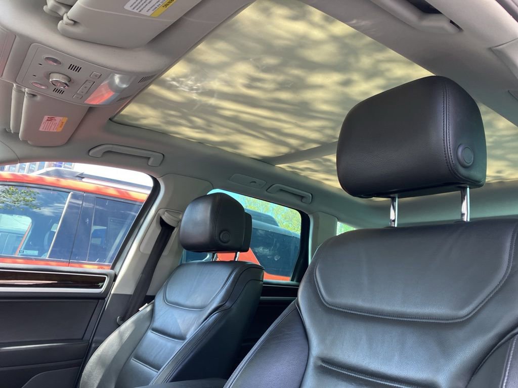 Used 2014 Volkswagen Touareg Executive image 17