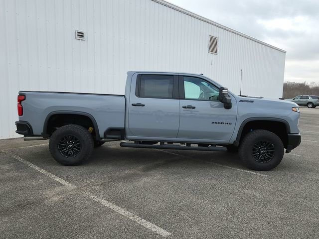 Used 2025 Chevrolet Silverado 2500 ZR2 w/ Technology Package image 7