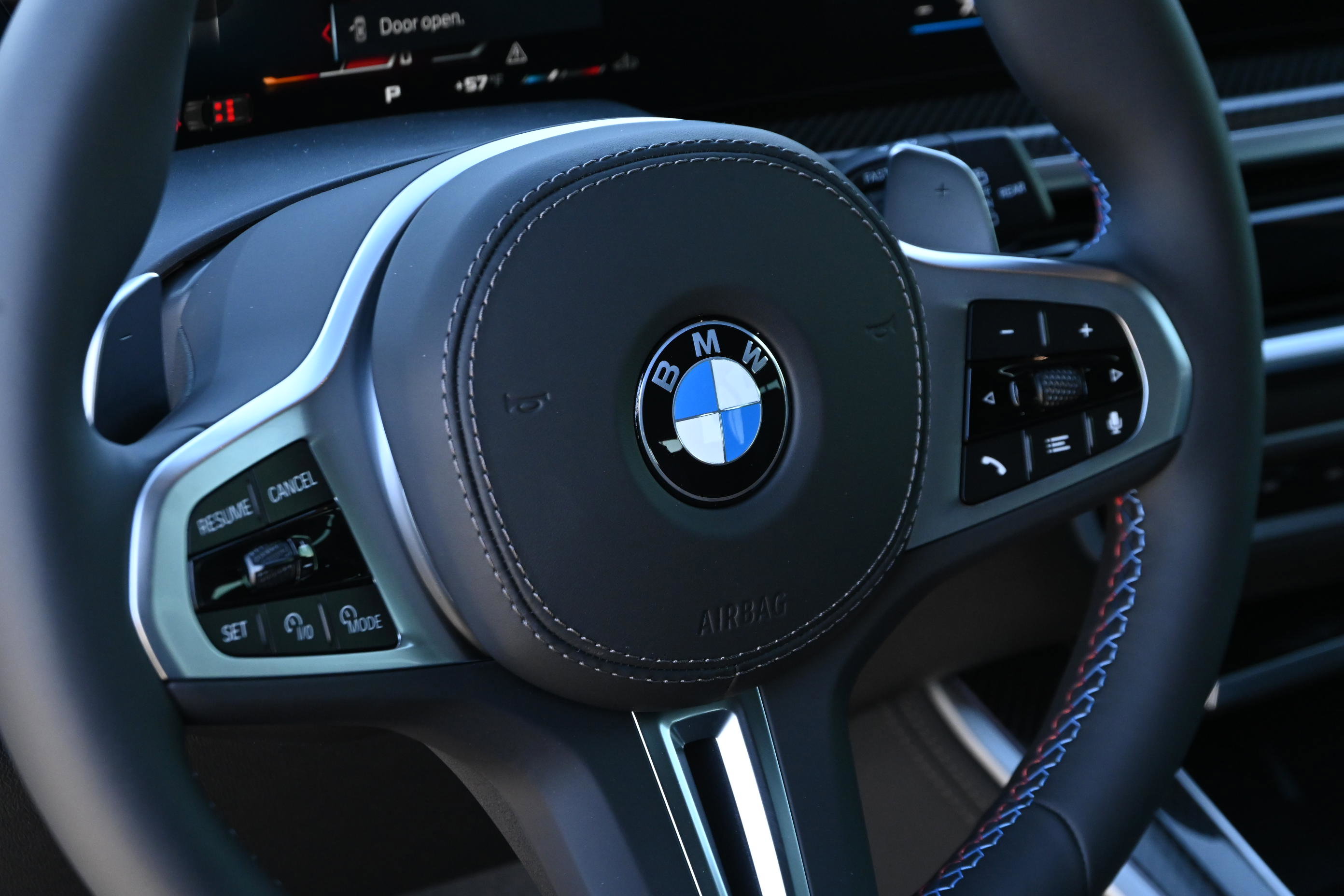 New 2026 BMW X5 M60i w/ Executive Package AWD/4WD image 11