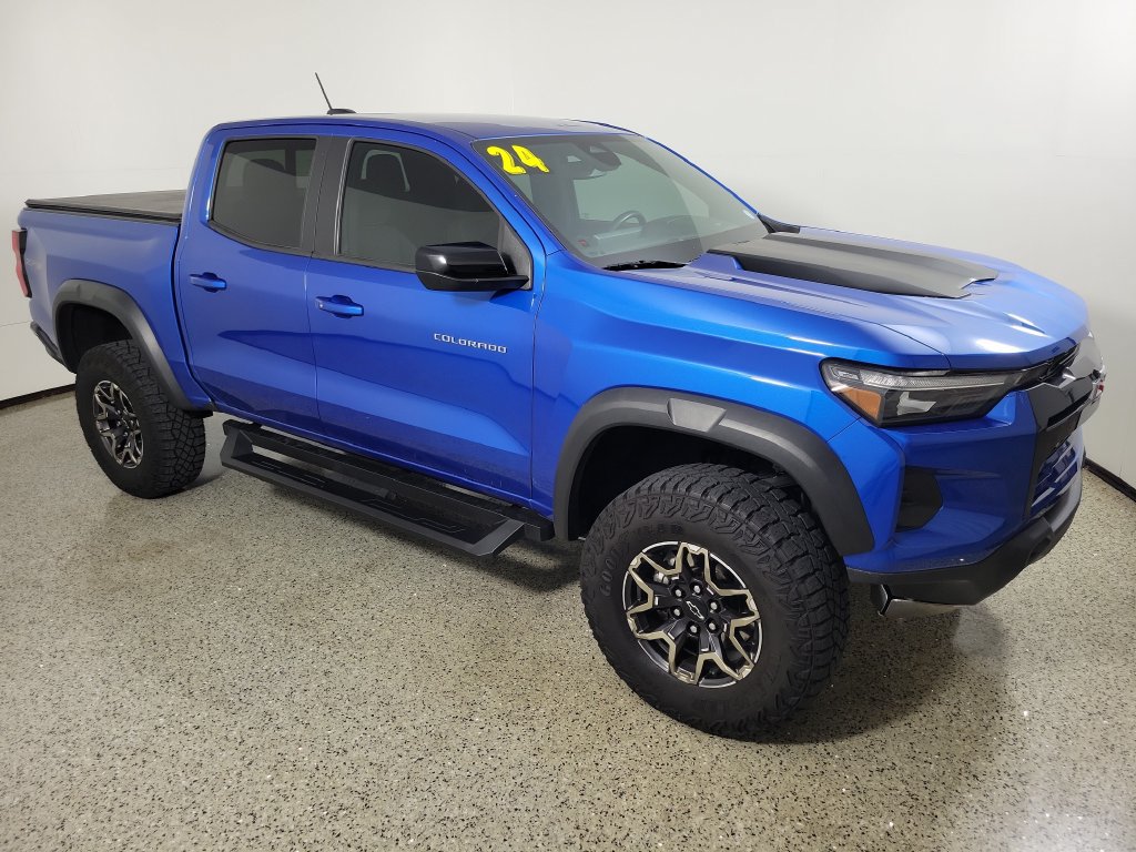 Used 2024 Chevrolet Colorado ZR2 AWD/4WD image 32