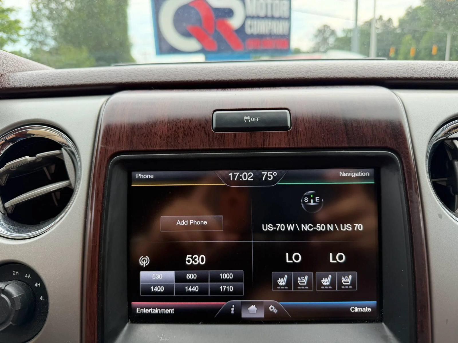 Used 2014 Ford F150 King Ranch w/ King Ranch Luxury Package AWD/4WD image 16