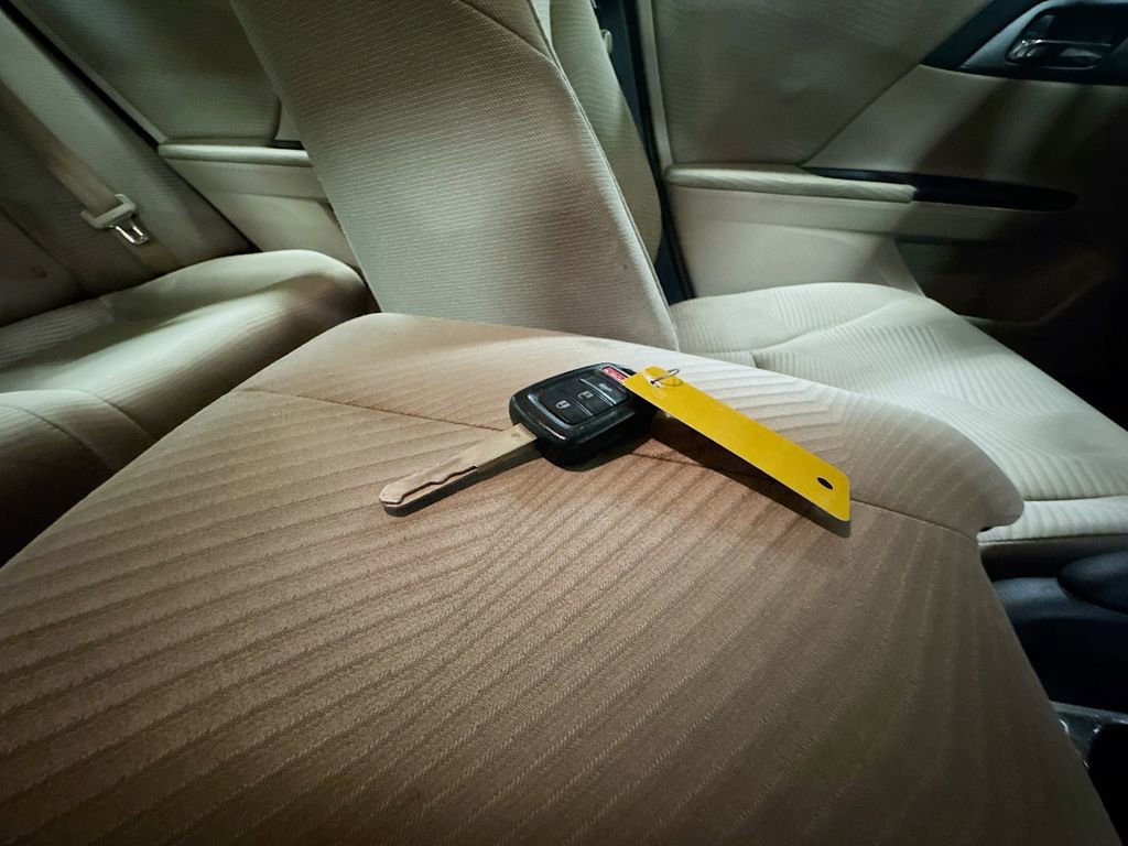 Used 2015 Honda Accord LX image 37
