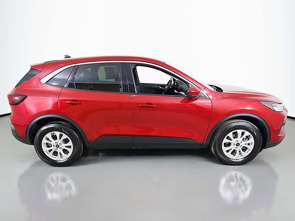 Used 2023 Ford Escape Active w/ Tech Pack #2 image 17