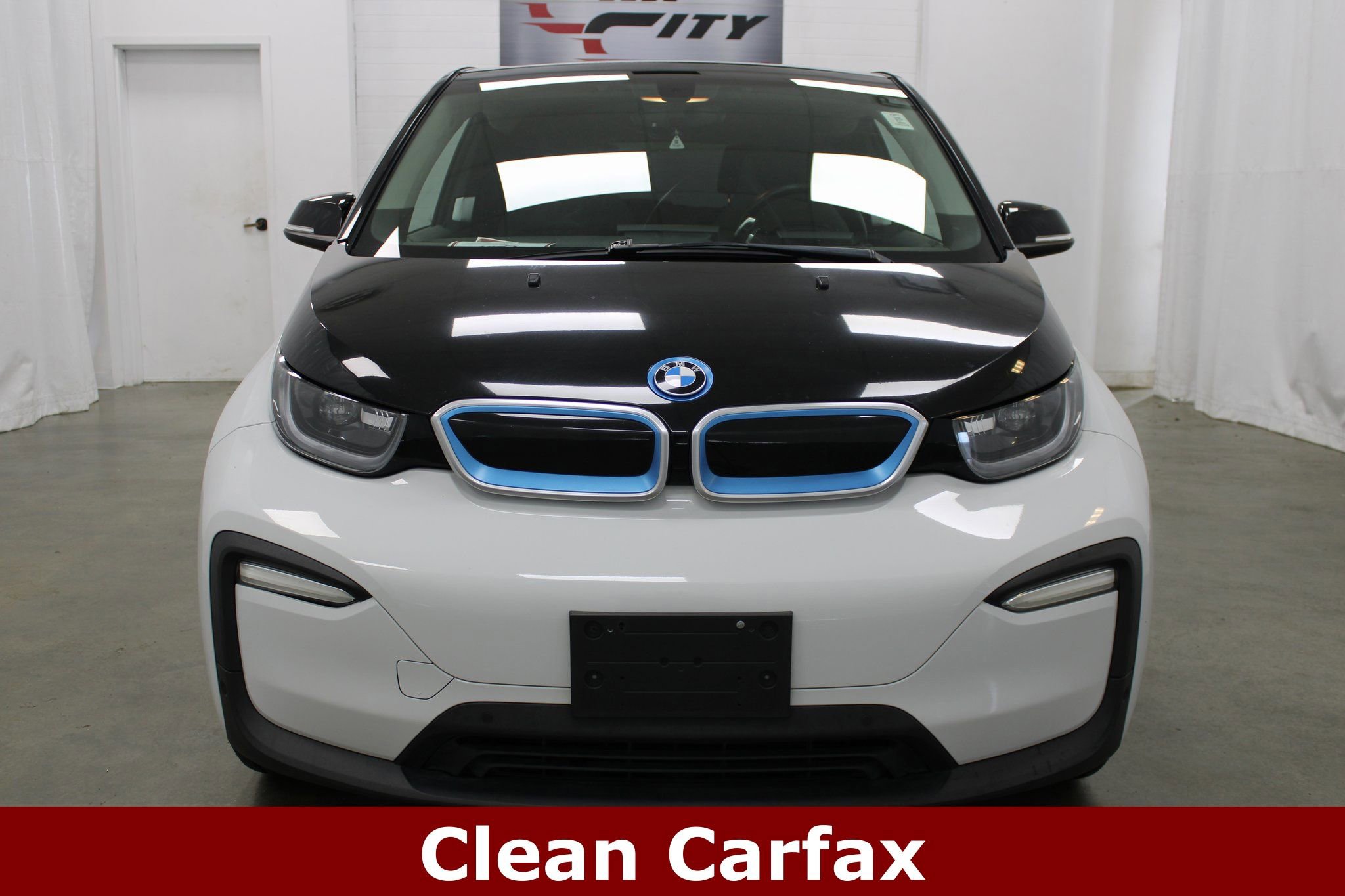Used 2018 BMW i3 94Ah w/Range Extender image 3