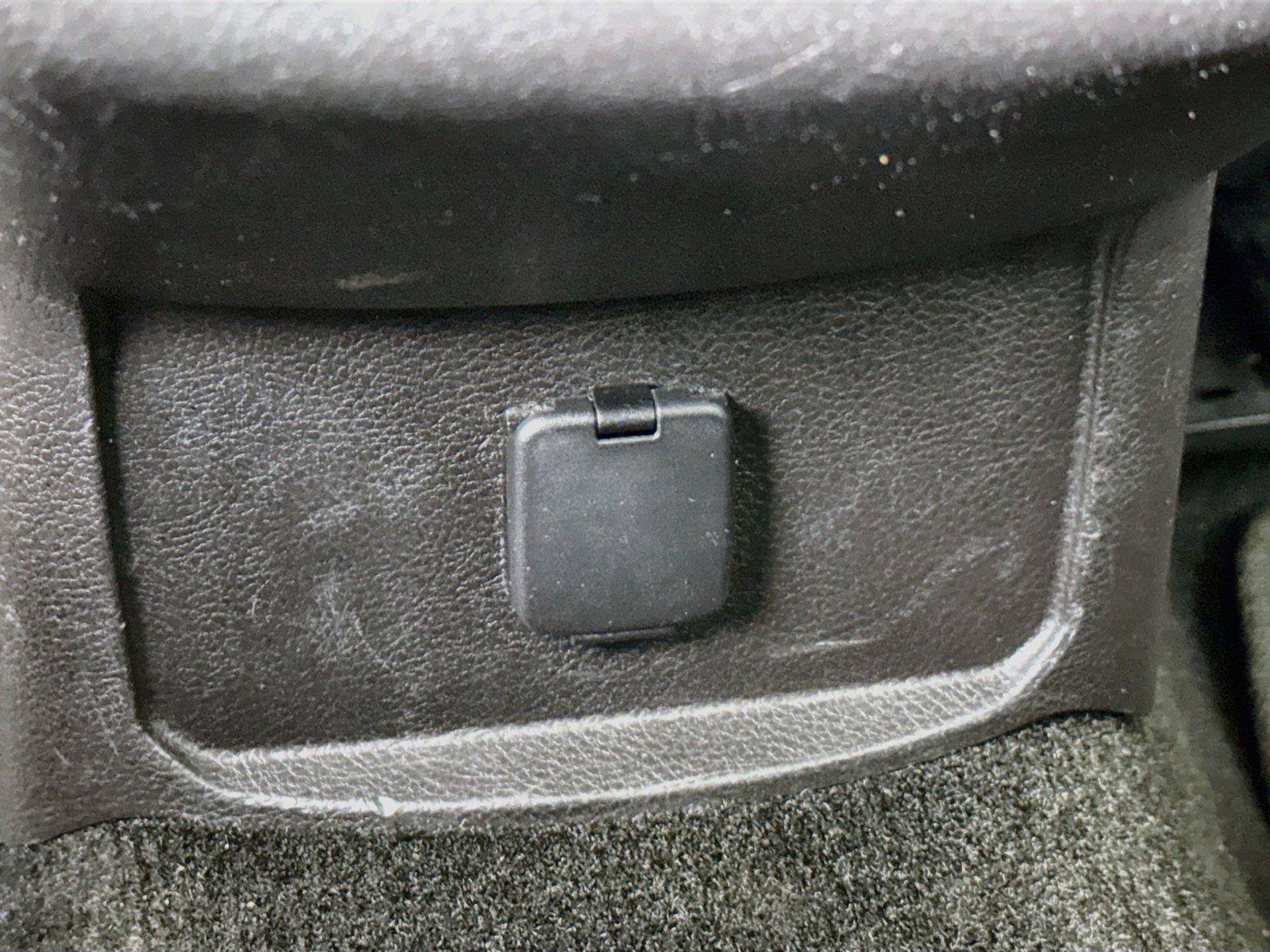 Used 2016 Ford Fusion SE FWD image 37