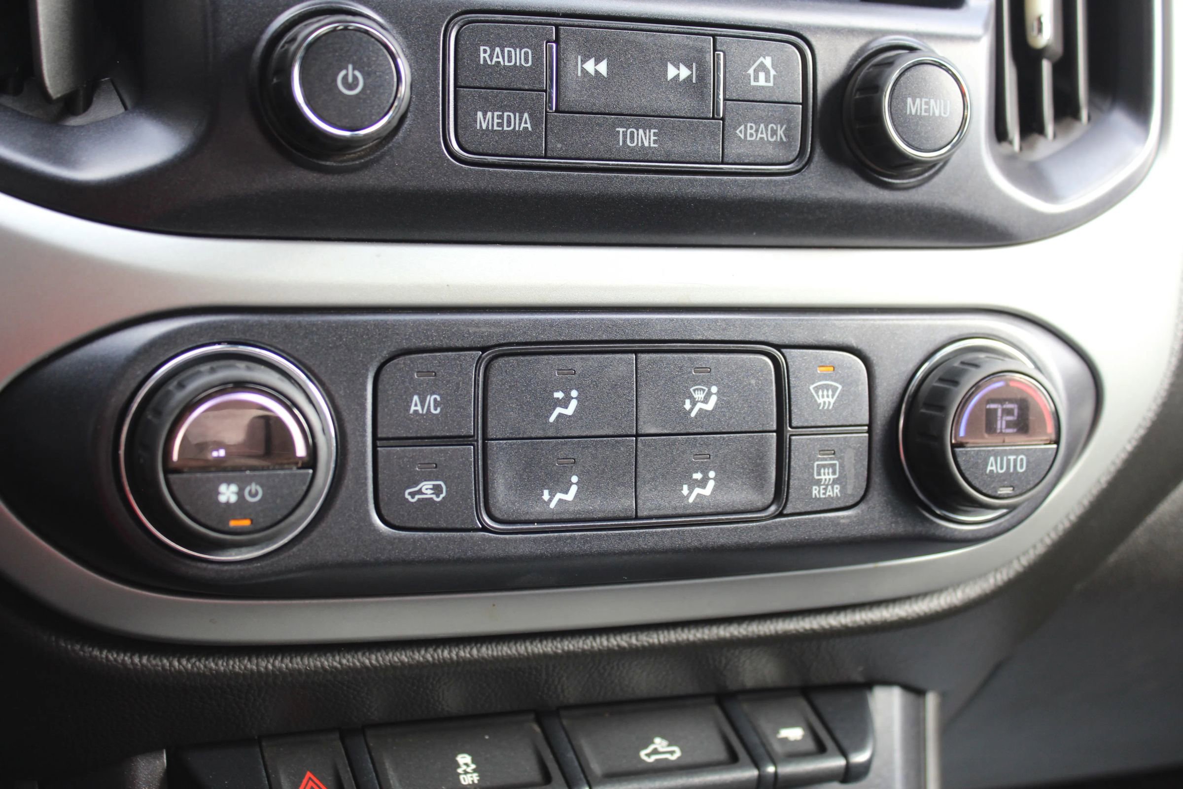 Used 2015 Chevrolet Colorado LT w/ Luxury Package image 32