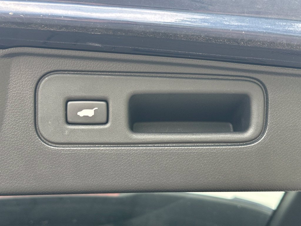 Used 2023 Honda Passport EX-L image 11