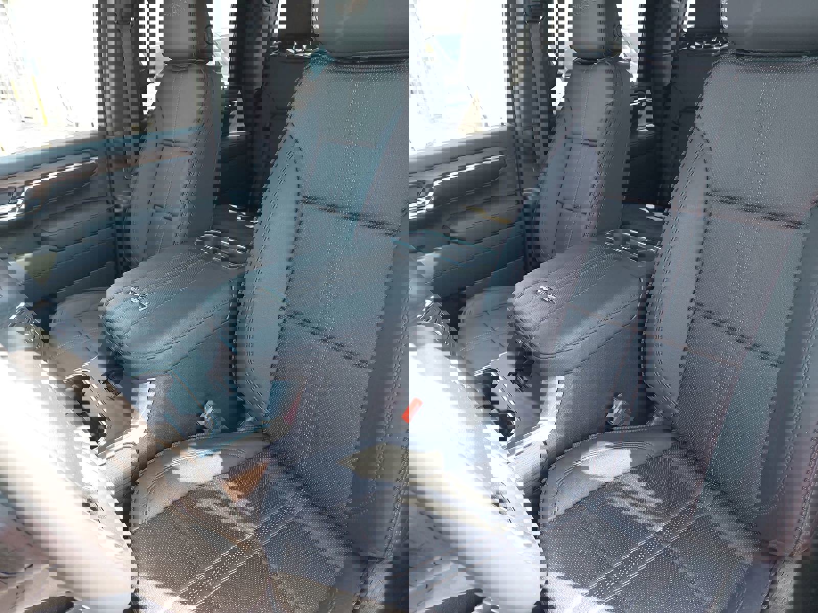 Used 2025 Chevrolet Silverado 2500 High Country w/ High Country Premium Package image 17