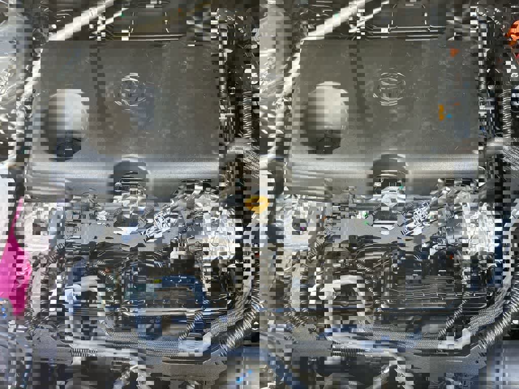 Used 2025 Toyota RAV4 XLE image 12