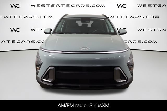 Used 2024 Hyundai Kona SEL AWD/4WD image 2