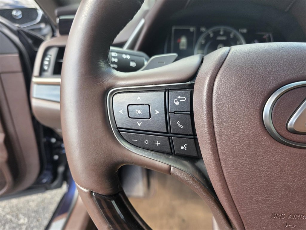 Used 2020 Lexus ES 350 w/ Premium Package image 16