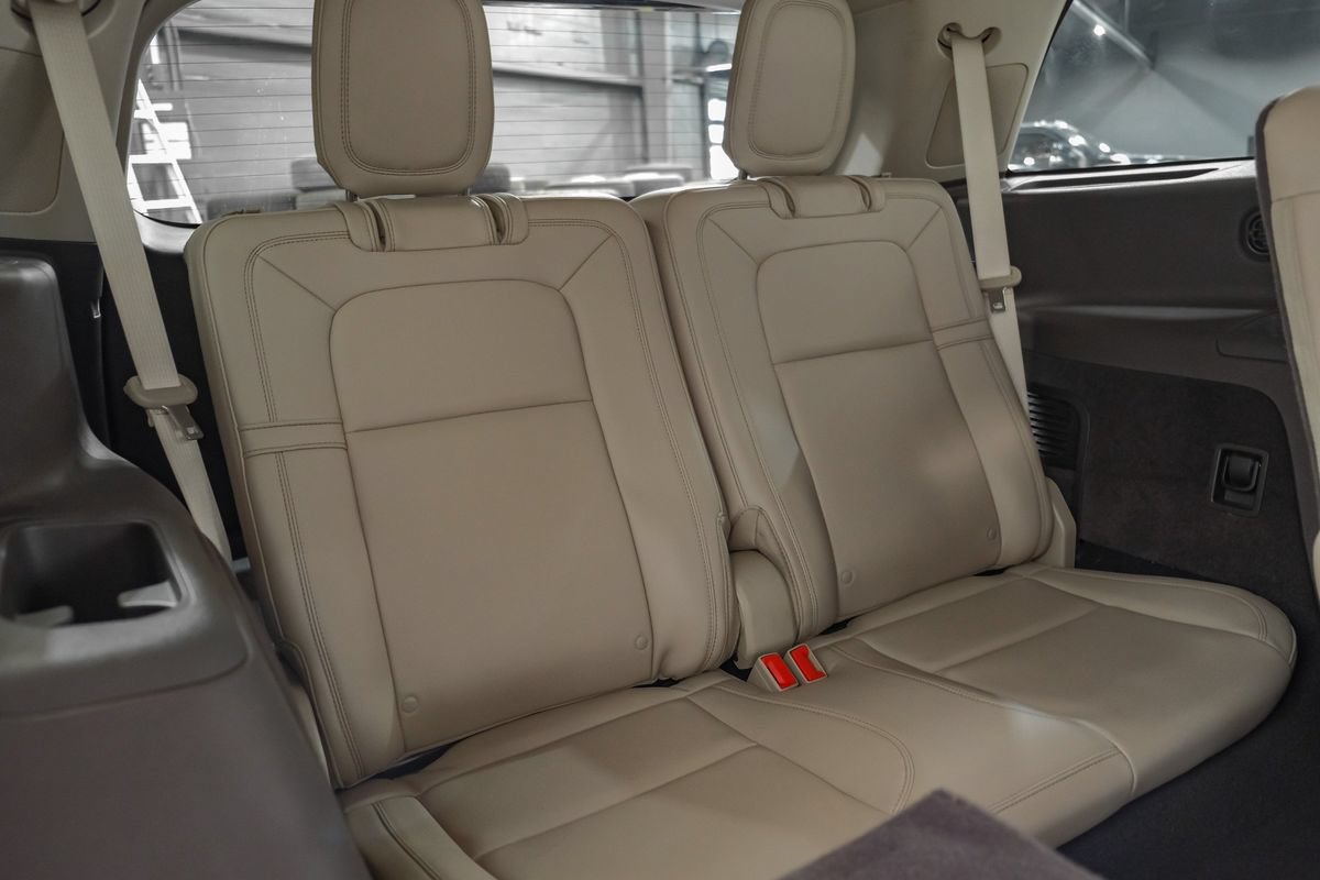Used 2022 Lincoln Aviator Reserve w/ Equipment Group 201A AWD/4WD image 39