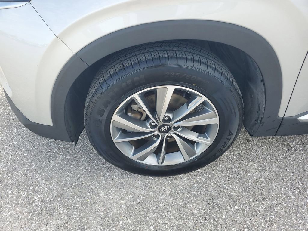 Used 2019 Hyundai Santa Fe Limited image 17