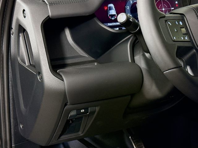 New 2026 Land Rover Defender 110 OCTA AWD/4WD image 10