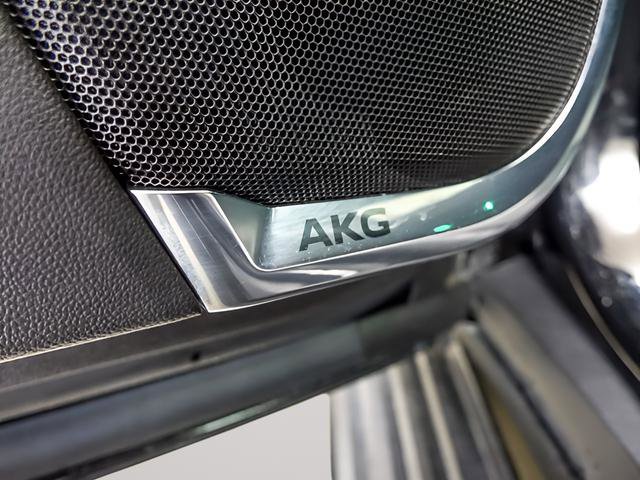 Used 2023 Cadillac Escalade Sport Platinum w/ LPO, ONYX Package image 29