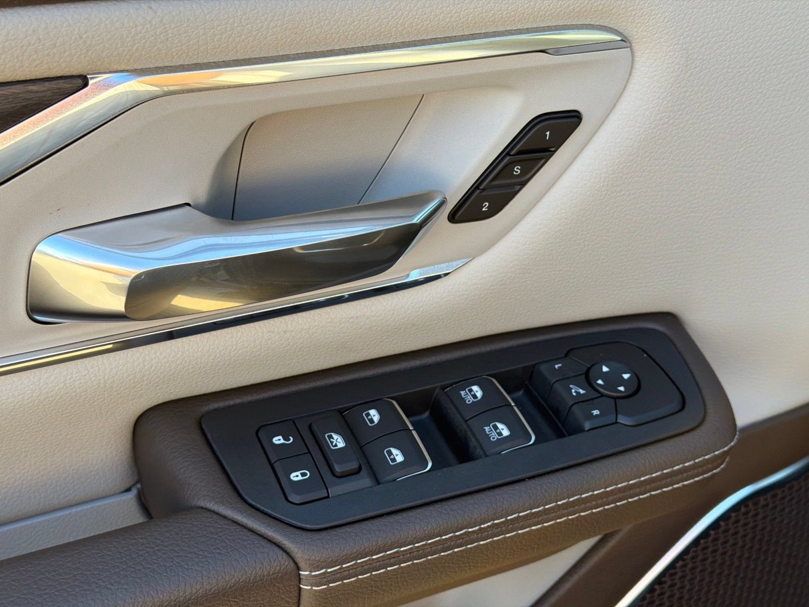 New 2027 RAM 1500 Laramie AWD/4WD image 16