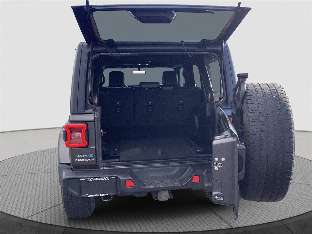 Used 2021 Jeep Wrangler Unlimited Sahara w/ Cold Weather Group image 31