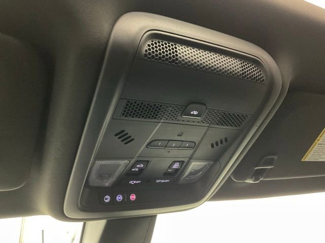 Used 2020 Cadillac XT6 Sport image 16