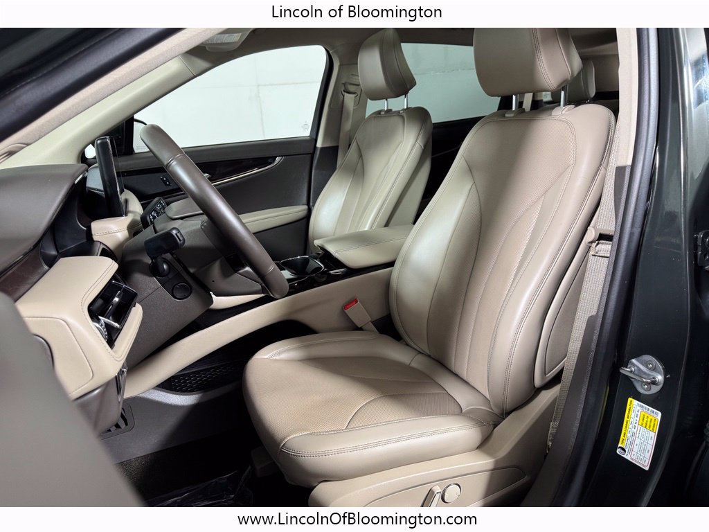 Used 2023 Lincoln Nautilus Reserve AWD/4WD image 16