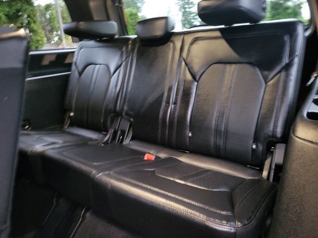 Used 2021 Ford Expedition Limited image 14