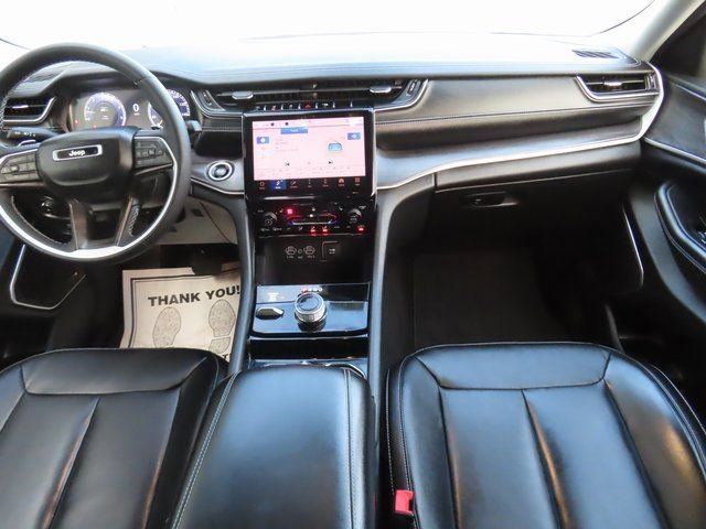 Used 2023 Jeep Grand Cherokee Limited image 30