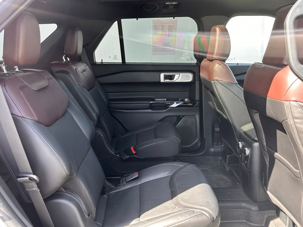 Certified 2023 Ford Explorer Platinum w/ Technology Package image 21