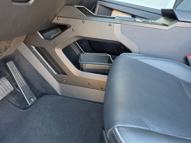 Used 2024 Tesla Cybertruck Cyberbeast AWD/4WD image 23