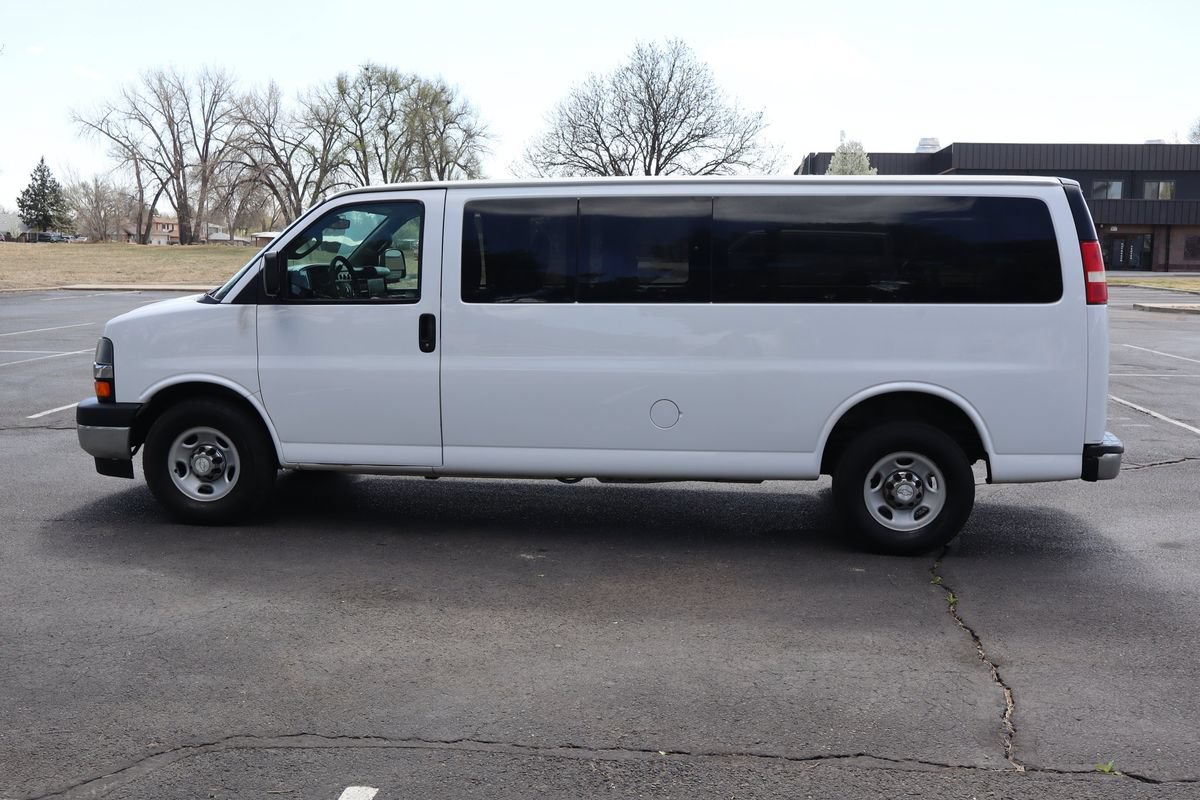 Used 2017 Chevrolet Express 3500 LT w/ LT Preferred Equipment Group RWD image 9