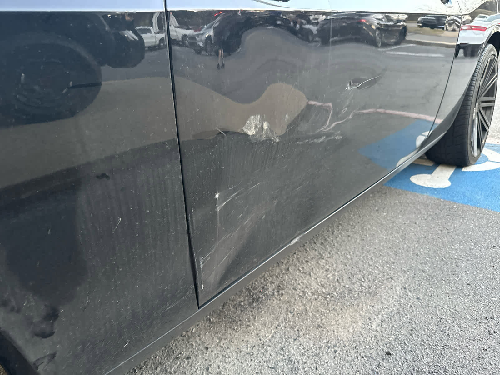 Used 2023 Dodge Challenger SXT w/ Blacktop Package image 5