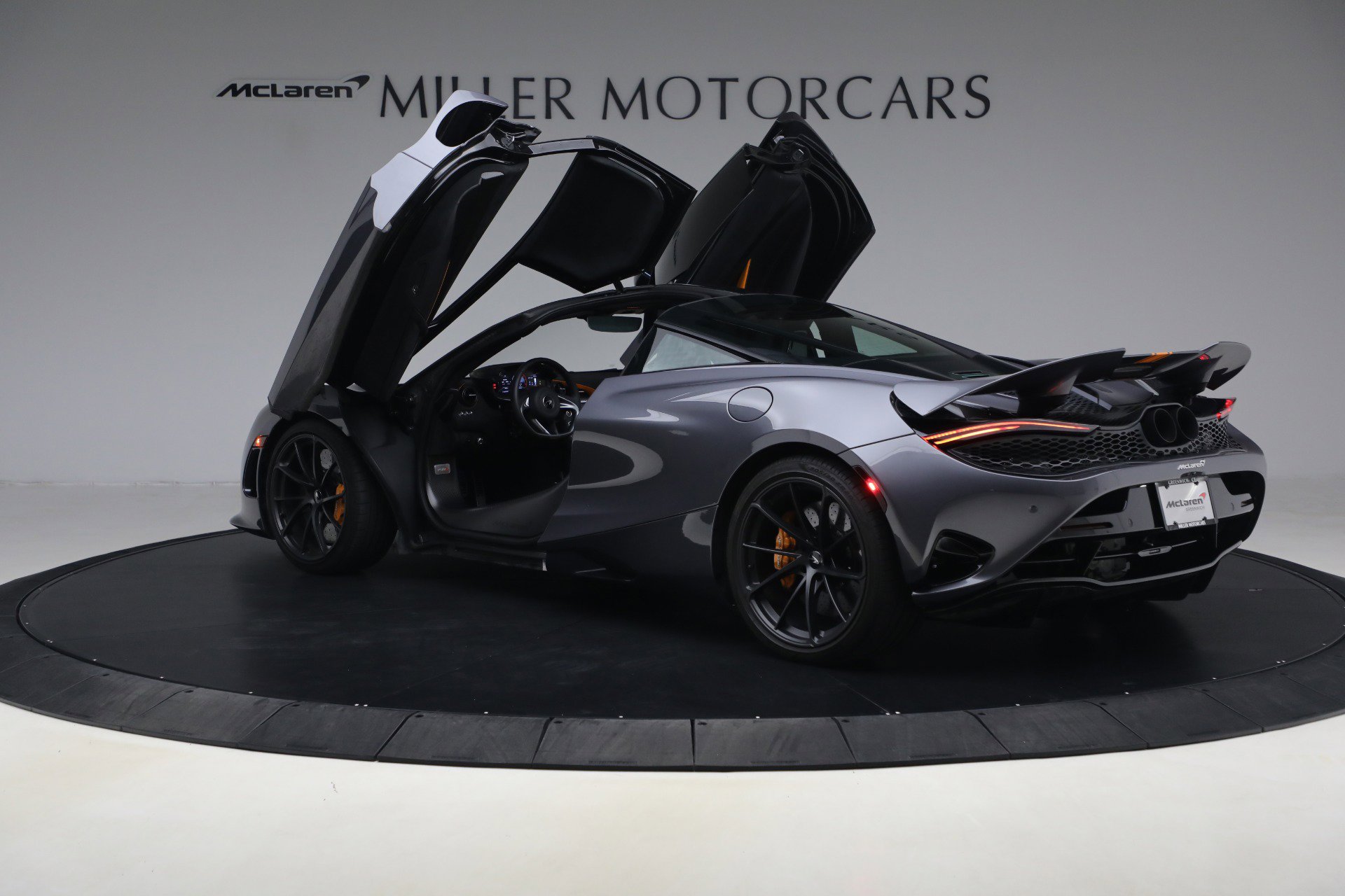 Used 2024 McLaren 750S image 16