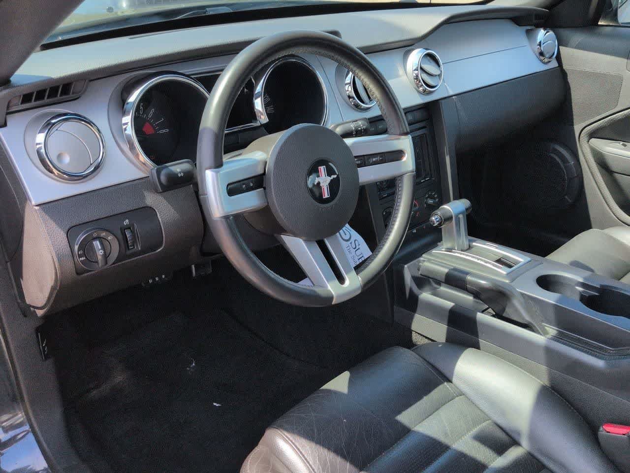 Used 2007 Ford Mustang GT Premium RWD image 2