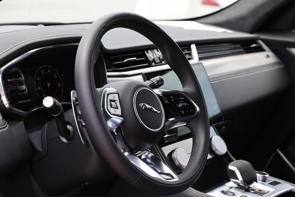 Certified 2026 Jaguar F-PACE R-Dynamic S AWD/4WD image 11
