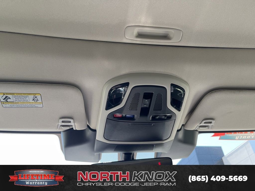 Used 2025 Subaru Outback Limited AWD/4WD image 12