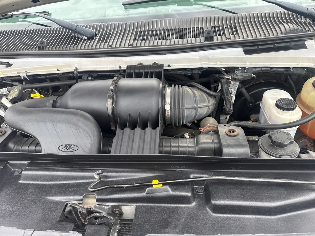 Used 2014 Ford E-250 and Econoline 250 Extended w/ Power Group RWD image 22
