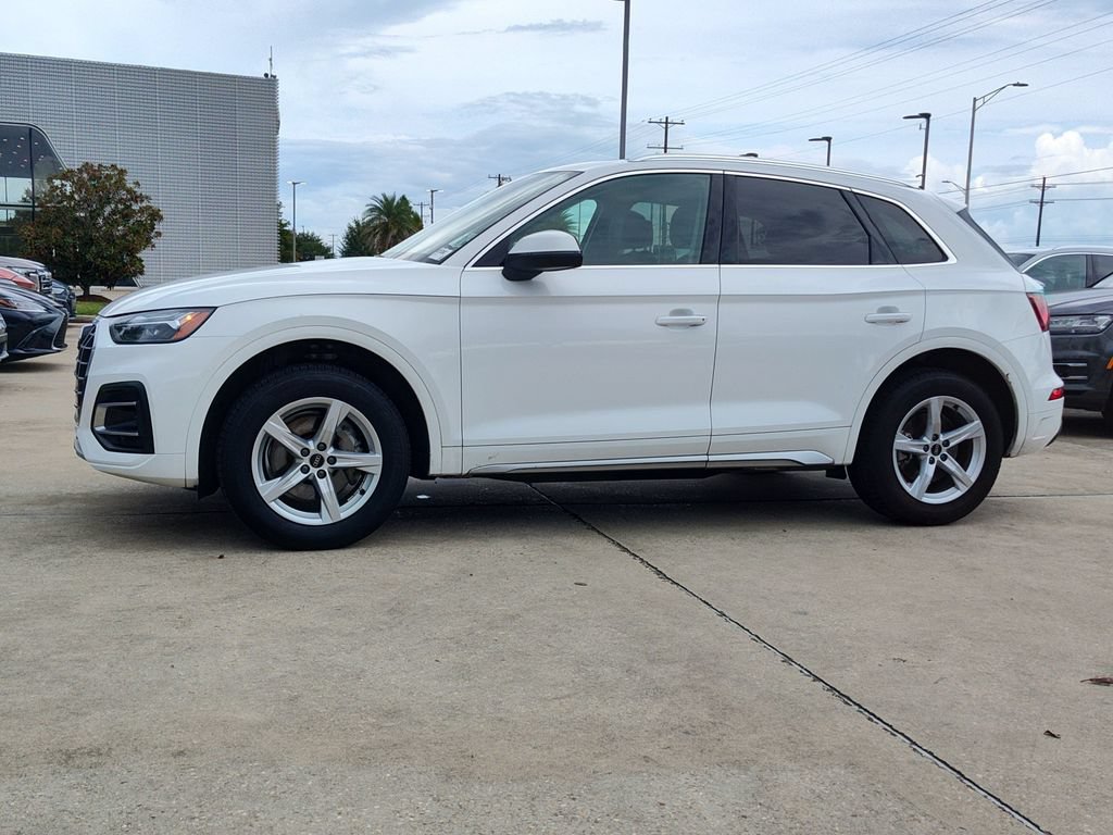 Used 2023 Audi Q5 2.0T Premium w/ Convenience Package AWD/4WD image 3