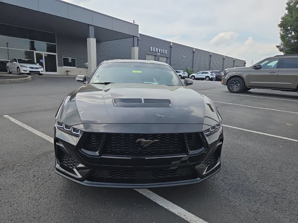 Used 2024 Ford Mustang GT Premium RWD image 2
