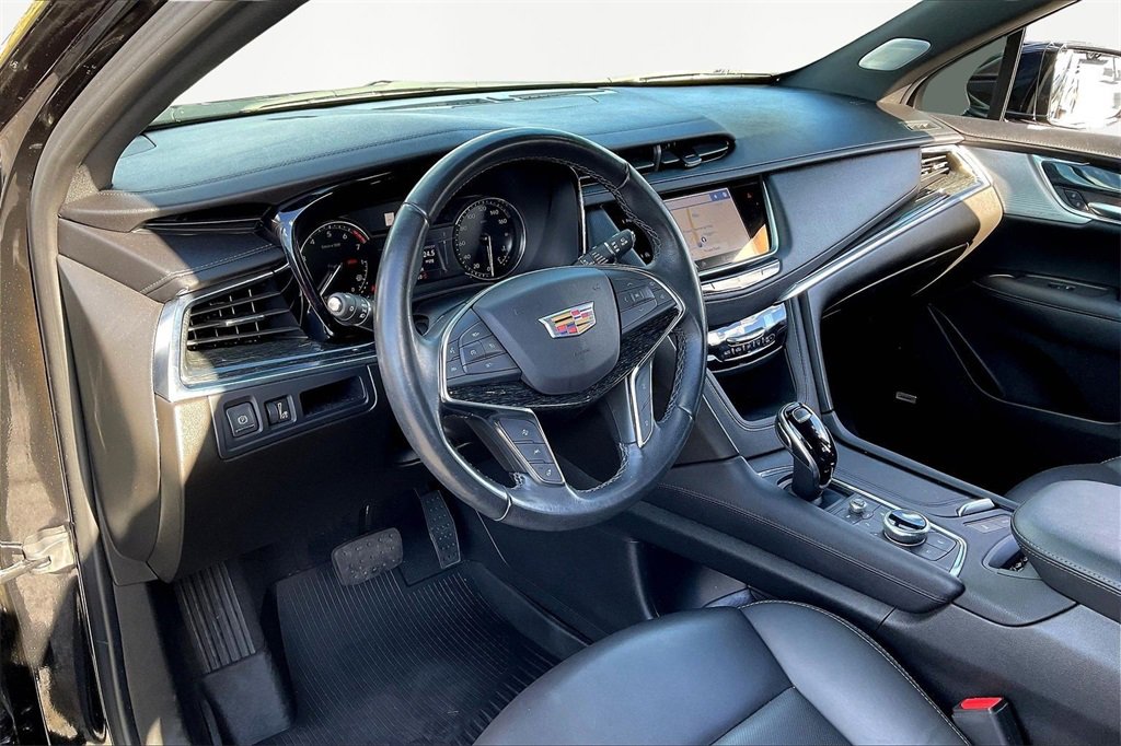 Used 2022 Cadillac XT5 Premium Luxury w/ LPO, Floor Liner Package image 18