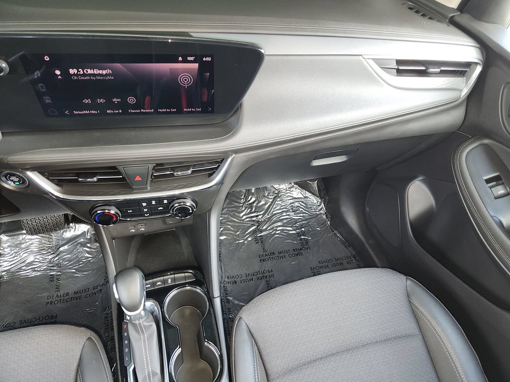 Used 2025 Buick Encore GX Preferred AWD/4WD image 17