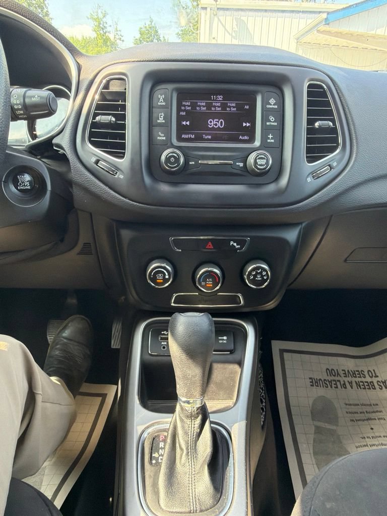 Used 2018 Jeep Compass Sport FWD image 17