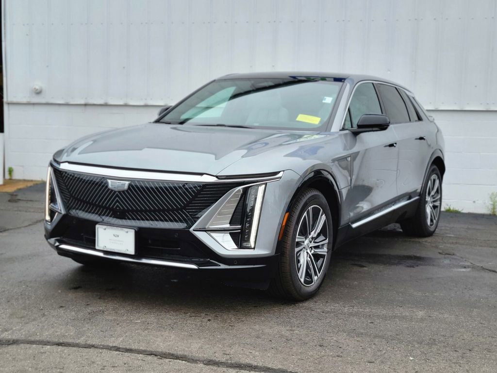 New 2025 Cadillac Lyriq Luxury w/ LPO, Floor Liner Package image 7