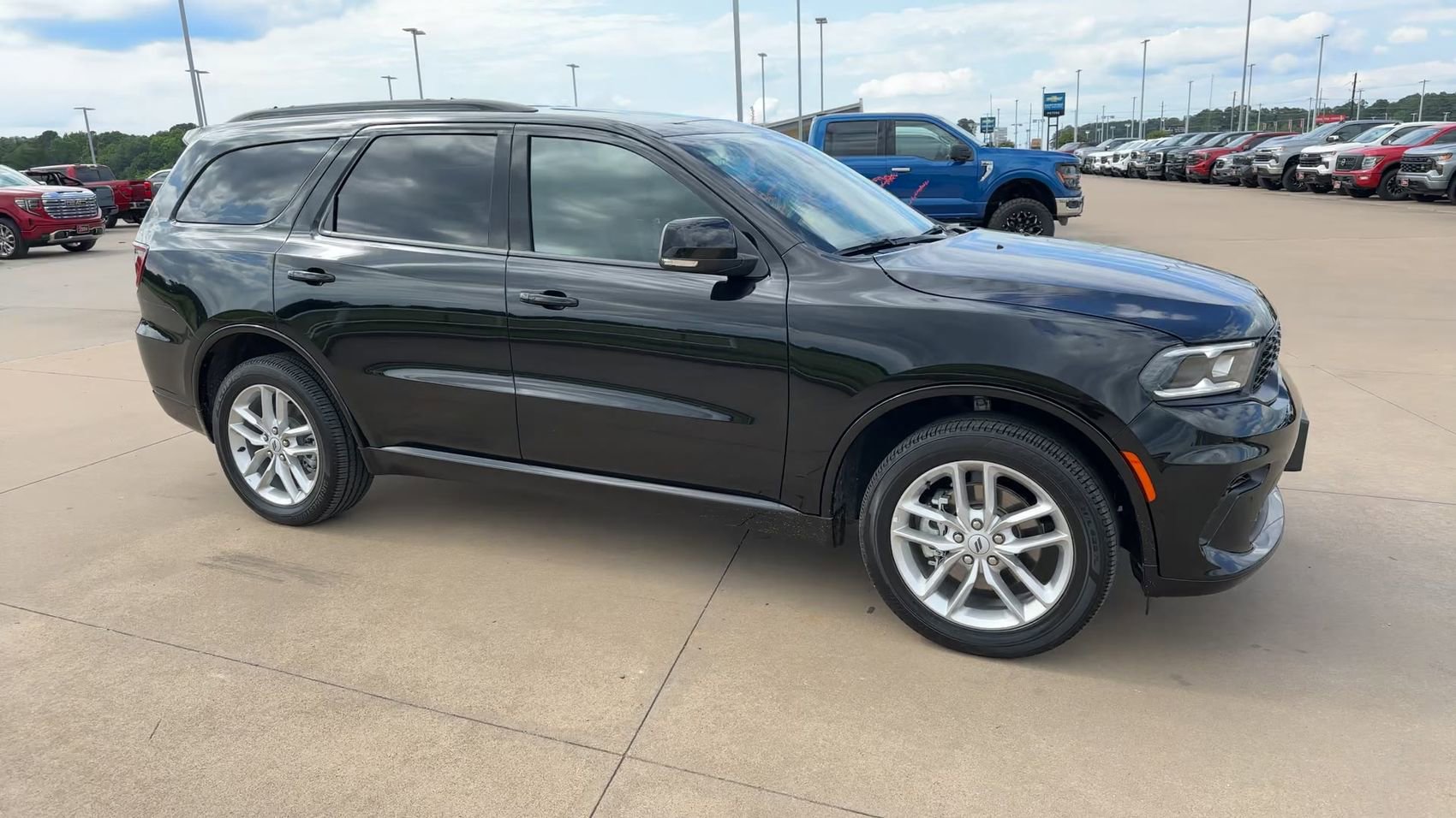 Used 2026 Dodge Durango GT AWD/4WD image 2