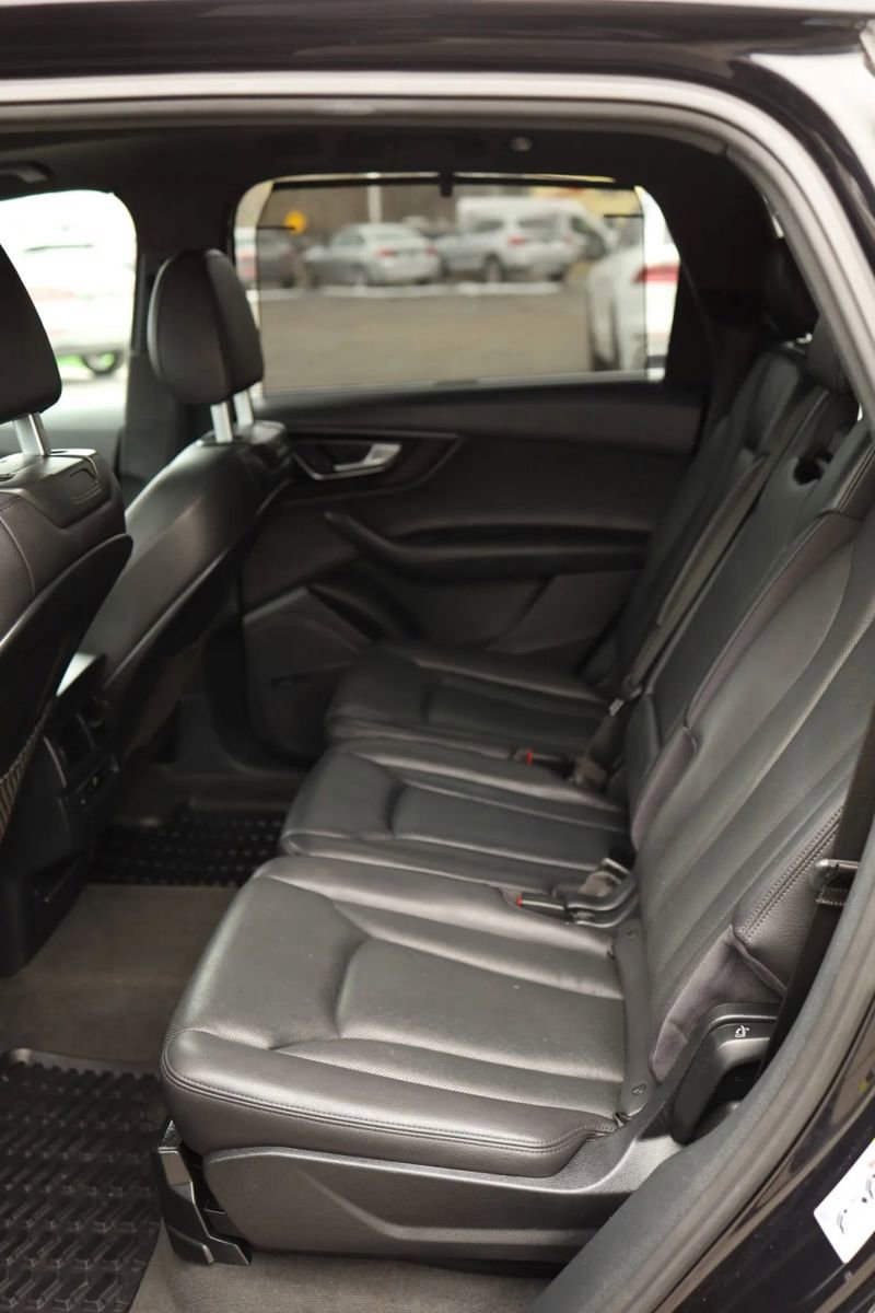 Used 2017 Audi Q7 3.0T Premium Plus w/ Premium Plus Package image 34